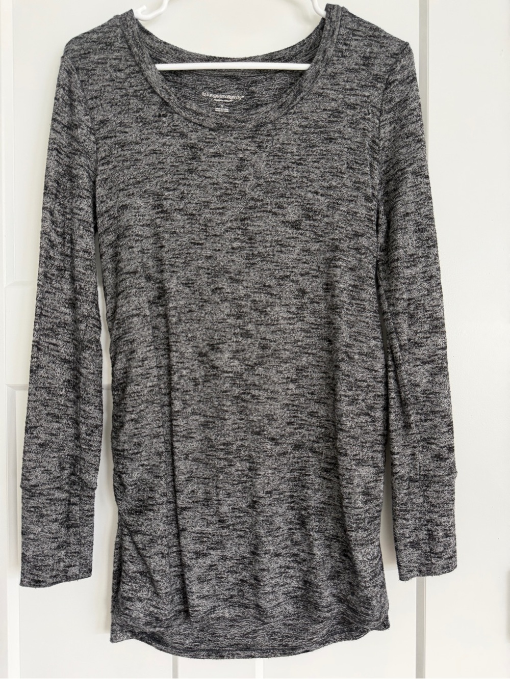 Liz Lange Heathered Gray Long Sleeve Crewneck Maternity Top